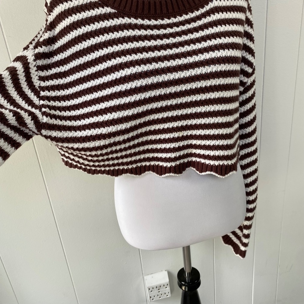 Your Favorite by PacSun sz S Brown White Striped Cropped Scalloped Hem Sweater - Picture 6 of 11